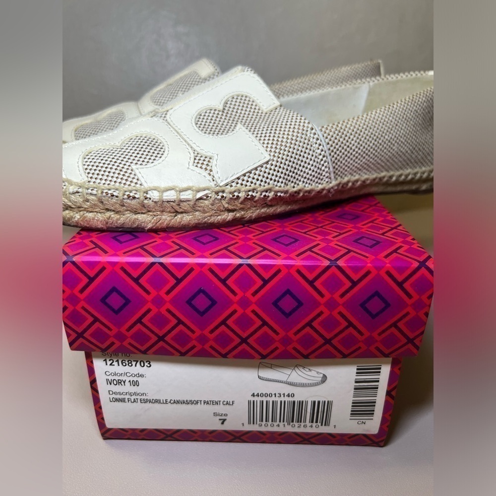 Tory burch Ivory espadrilles Size 7. Pre Owned